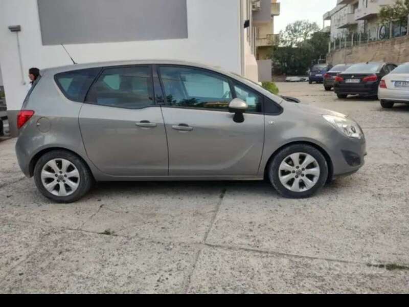 Usato 2014 Opel Meriva 1.2 Diesel 95 CV (10.000 €)