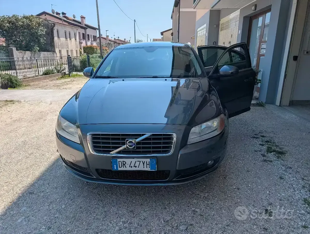 Usata Volvo S80 163 CV (119 kW) 2008 Grigio Berlina