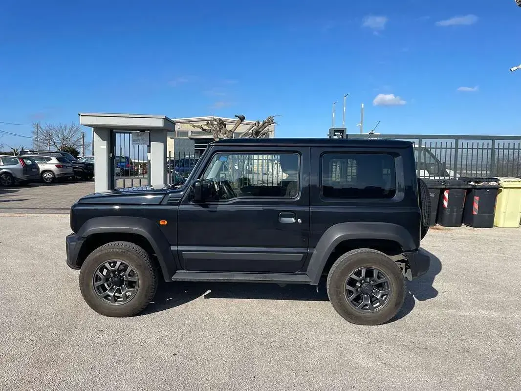 Usata Suzuki Jimny 102 CV (75 kW) 2020 Nero SUV