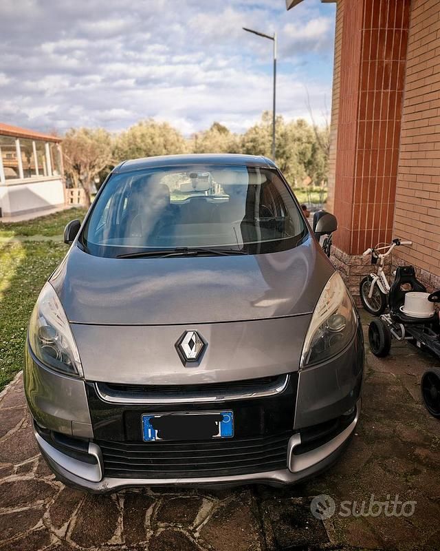 Usata Renault Mégane XMOD 110 CV (80 kW) 2012 Grigio Berlina