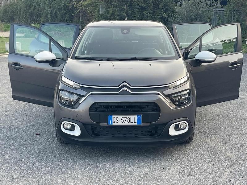 Usata Citroën C3 102 CV (75 kW) 2023 Gray Utilitaria