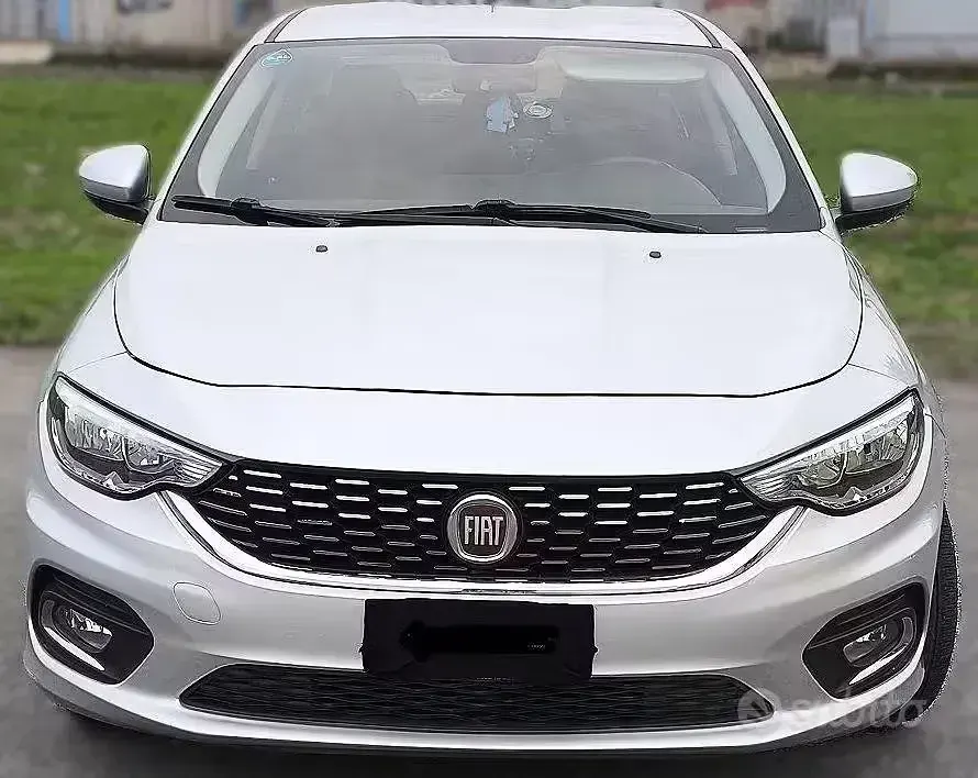 Usata Fiat Tipo 95 CV (69 kW) 2017 Grigio Berlina