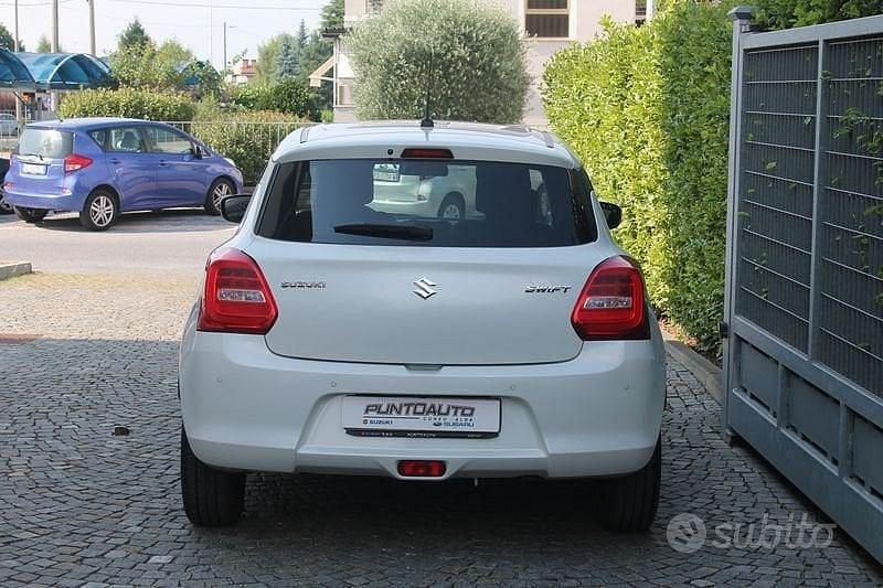 Gebraucht Suzuki Swift 111 PS (81 kW) 2019 Weiß Kleinwagen