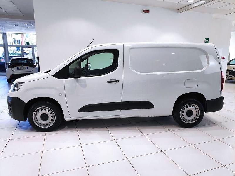 Usata Citroën Berlingo 130 CV (95 kW) 2023 Bianco Monovolume