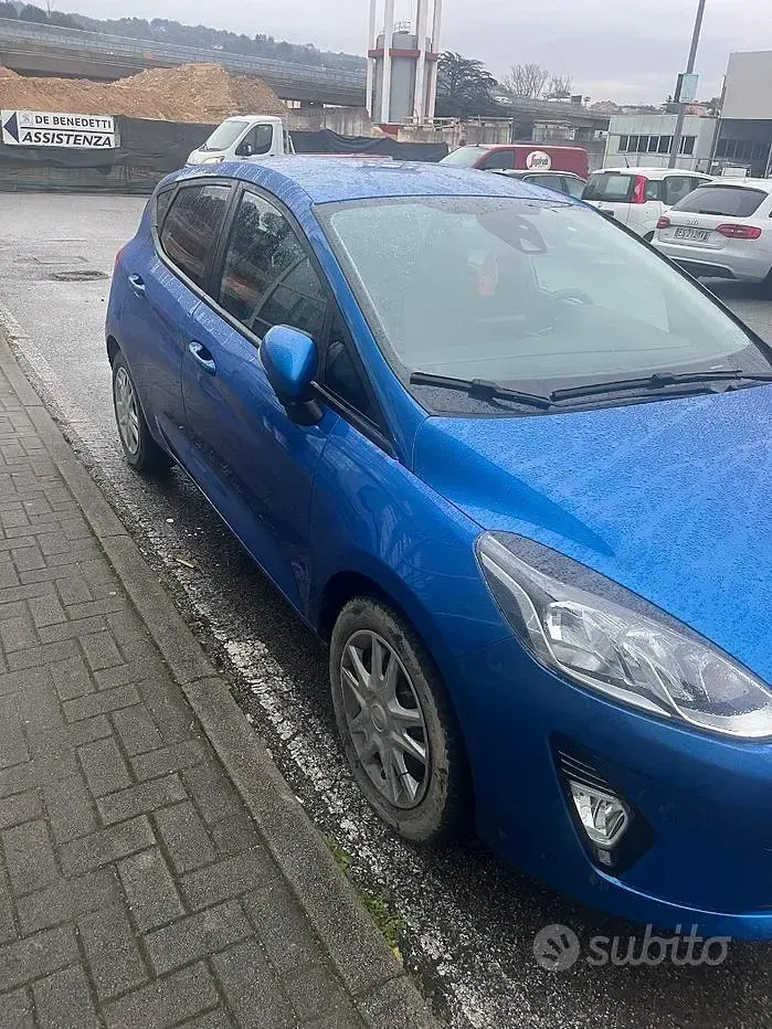 Usata Ford Fiesta 102 CV (75 kW) 2019 Blu/azzurro Utilitaria