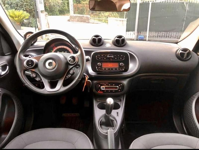 Usata Smart ForFour Passion 71 CV (52 kW) 2017 Utilitaria