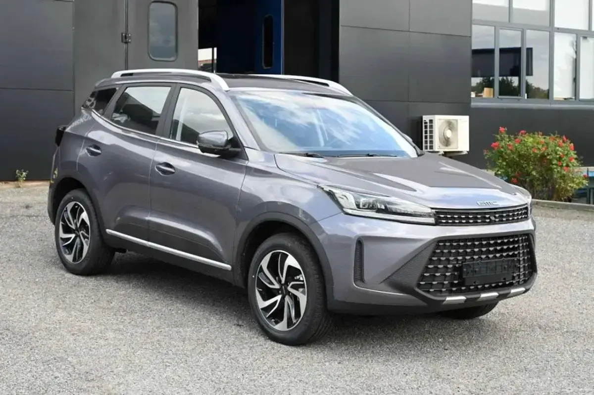 Nuova EMC SEI 113 CV (83 kW) 2026 Grigio SUV
