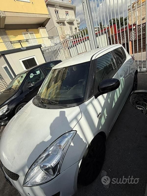 Brugt Suzuki Swift 75 HK (55 kW) 2010 Hvid Sedan