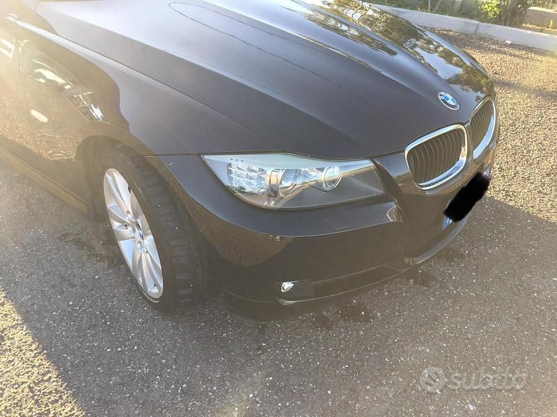 Usata BMW 320 184 CV (135 kW) 2011 Nero Berlina