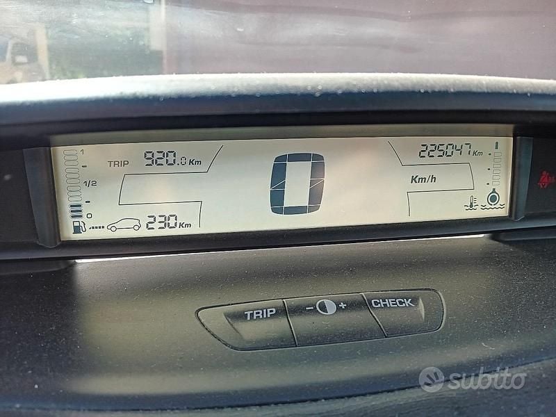 Usata Citroën C4 109 CV (80 kW) 2005 Grigio Utilitaria