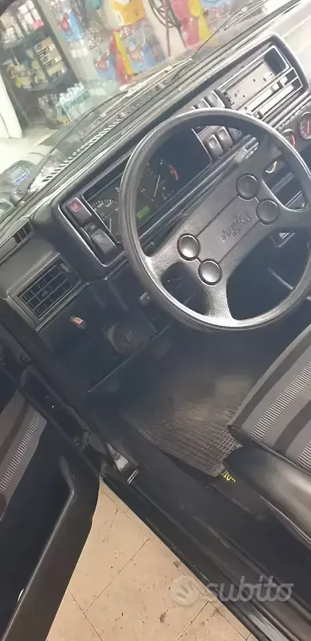 Usata VW Golf I 54 CV (39 kW) 1983 Nero Utilitaria