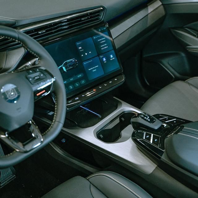 Nuova Sportequipe S8 186 CV (136 kW) 2025 Grigio SUV