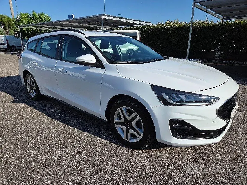 Usata Ford Focus Business Edition 120 CV (88 kW) 2022 Bianco Station wagon