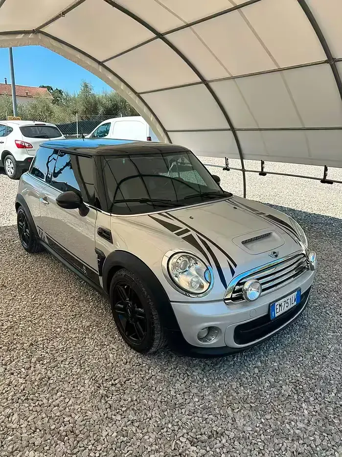 Usata Mini Cooper D 111 CV (81 kW) 2012 Grigio Utilitaria