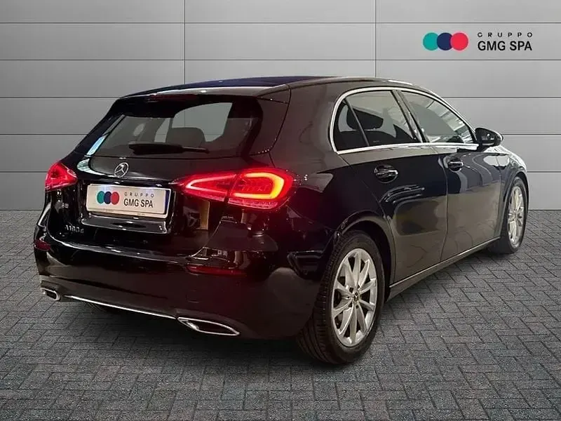 Usata Mercedes A180 116 CV (85 kW) 2019 Nero Utilitaria