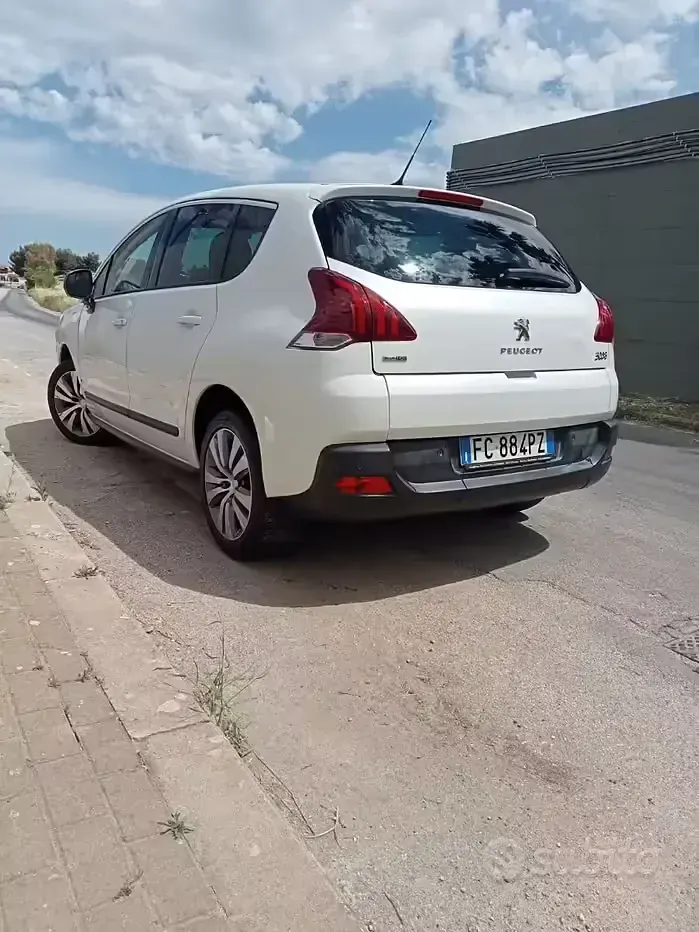 Usata Peugeot 3008 112 CV (82 kW) 2016 Bianco SUV