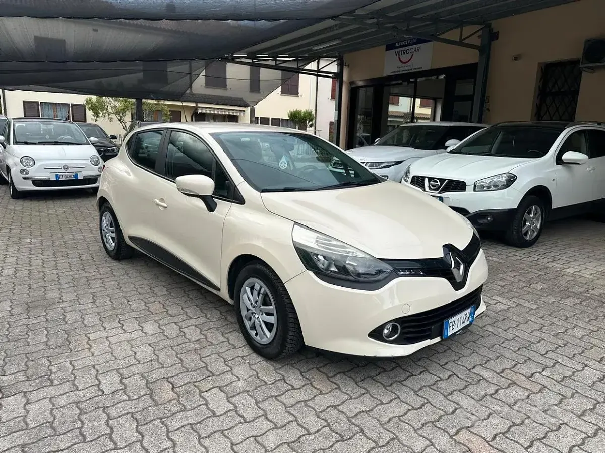 Occasion Renault Clio IV 75 PK (55 kW) 2015 Bruin Sedan