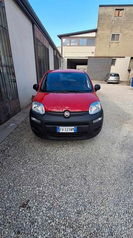 Rosso Usata 2019 Fiat Panda Pop Due volumi | 6500 € (Super prezzo) - Immagine 1/4