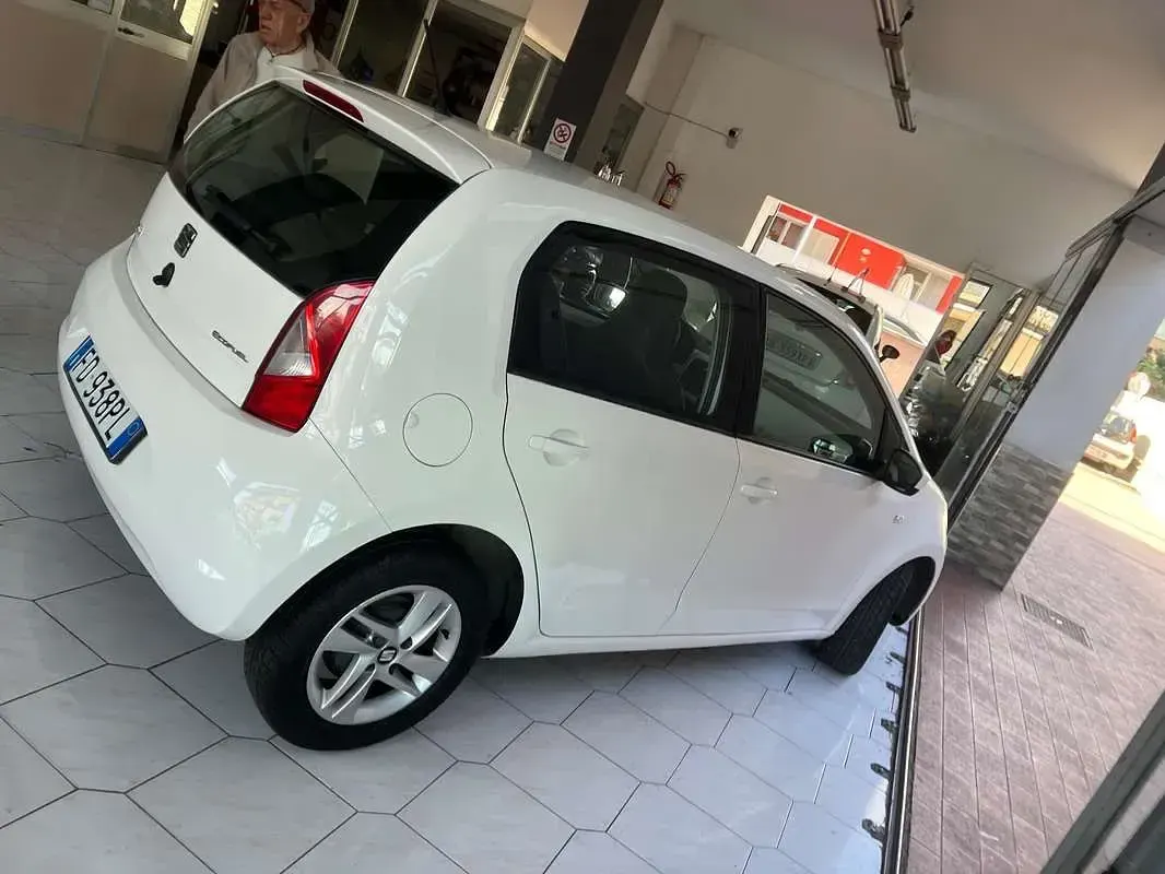Usata Seat Mii Chic 68 CV (50 kW) 2016 Bianco Utilitaria
