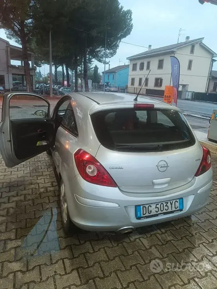 Usata Opel Corsa 2007 Grigio Utilitaria