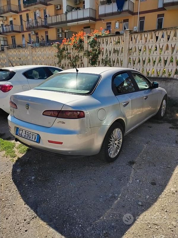 Usata Alfa Romeo 159 120 CV (88 kW) 2006 Grigio Berlina