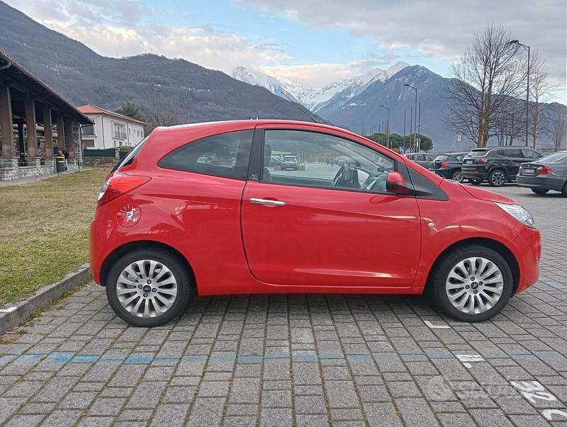 Usata Ford Ka 69 CV (50 kW) 2016 Rosso Utilitaria