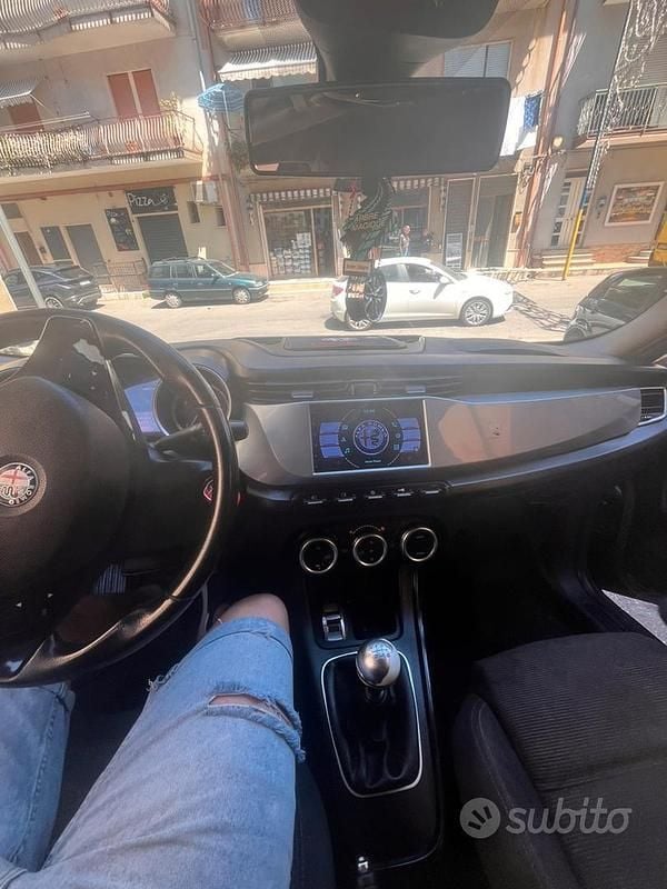 Usata Alfa Romeo Giulietta 109 CV (80 kW) 2011 Nero Utilitaria