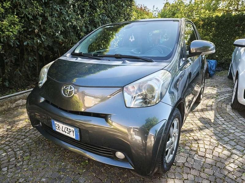 Usata Toyota iQ 68 CV (50 kW) 2012 Utilitaria