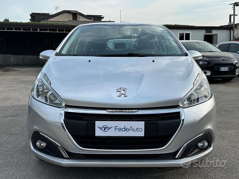 Usata Peugeot 208 Allure 82 CV (60 kW) 2018 Grigio Utilitaria