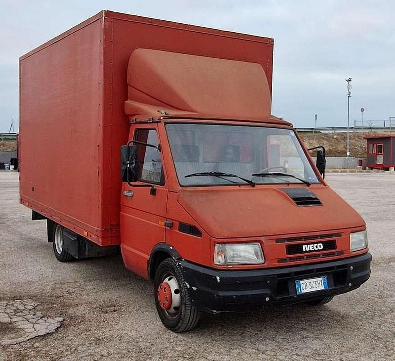 Usata Iveco Daily 103 CV (75 kW) 1996 Furgone