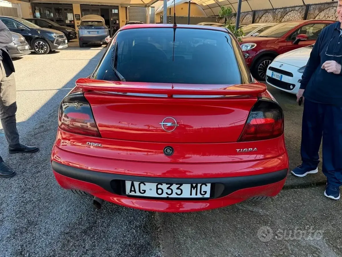Usata Opel Tigra 90 CV (66 kW) 1995 Rosso Coupé