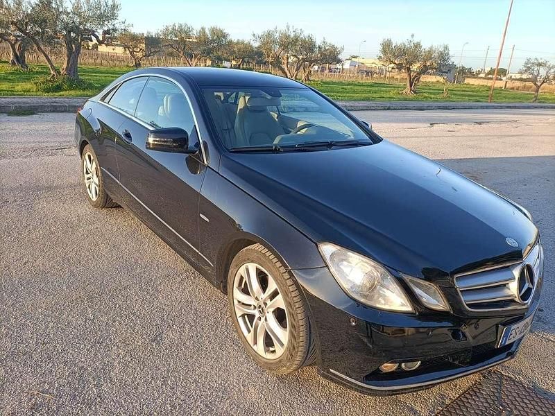 Usata Mercedes E220 Executive 170 CV (125 kW) 2013 Coupé