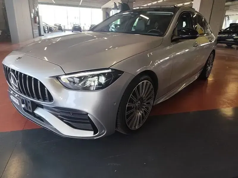 Usata Mercedes 200 AMG Line Premium Plus 204 CV (150 kW) 2023 Argento Station wagon