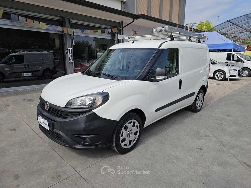 Usata Fiat Doblò 120 CV (88 kW) 2019 Bianco Monovolume