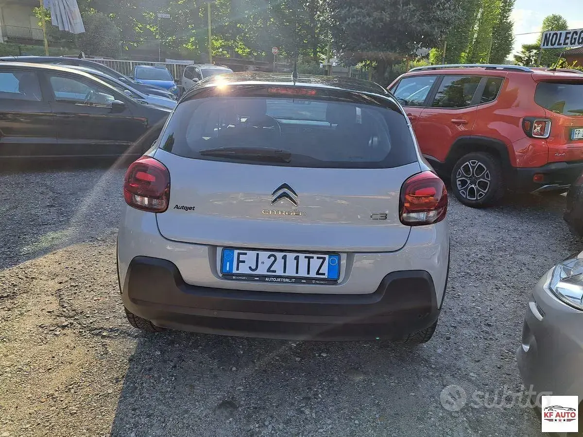 Używany Citroën C3 Shine 75 KM (55 kW) 2017 Szary Sedan/Limuzyna
