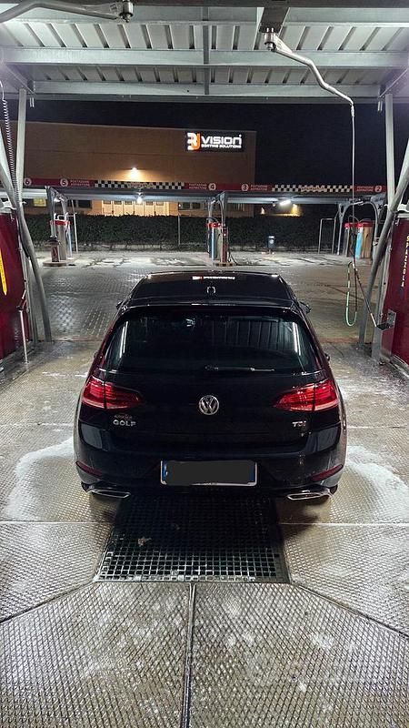 Usata VW Golf VII R-line 116 CV (85 kW) 2017 Nero Berlina