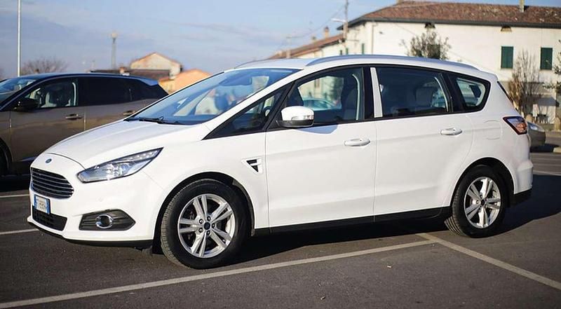 Usata Ford S-MAX Business Edition 150 CV (110 kW) 2019 Bianco Monovolume