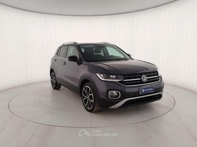 Usata VW T-Cross Advance 110 CV (80 kW) 2023 Grigio metallizzato SUV