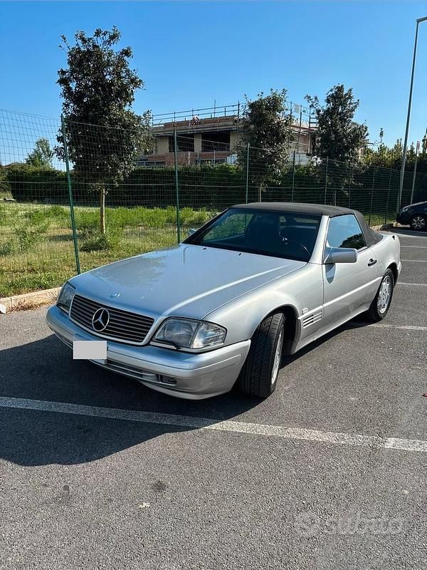 Begagnad Mercedes SL500 320 HK (235 kW) 1994 Grå Cab