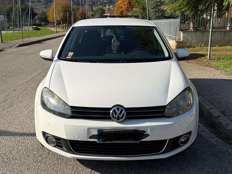 Usata 2010 VW Golf VI Highline Tre volumi | 3500 € (Ottimo prezzo) - Immagine 1/4