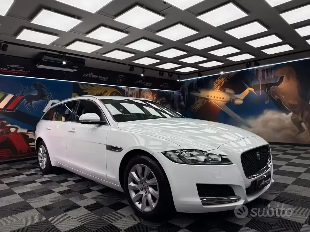 Usata Jaguar XF Sportbrake Portfolio 179 CV (131 kW) 2018 Bianco Station wagon