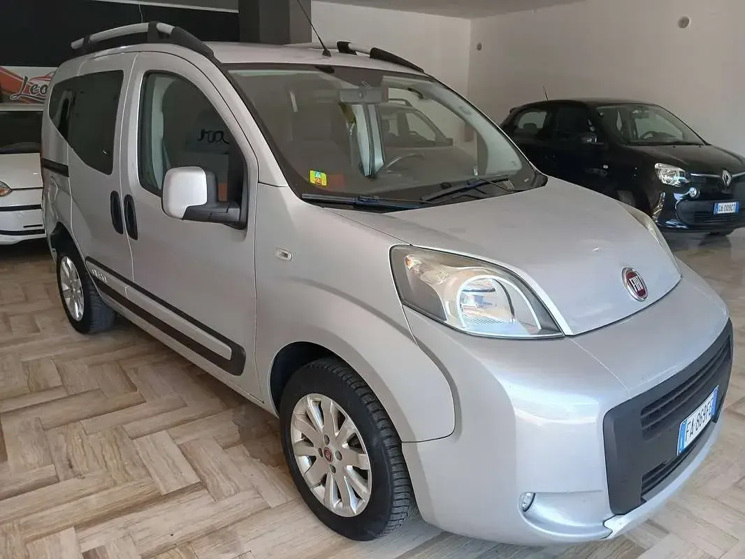 Usata Fiat Qubo Trekking 95 CV (69 kW) 2015 Argento Monovolume