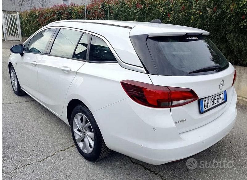 Usata Opel Astra 105 CV (77 kW) 2022 Bianco Station wagon