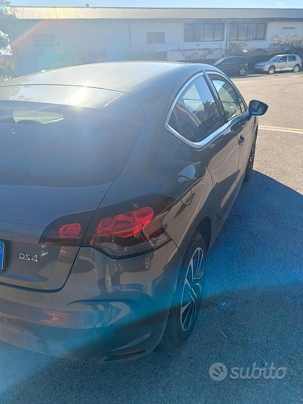 Usata DS Automobiles DS4 120 CV (88 kW) 2016 Marrone Utilitaria