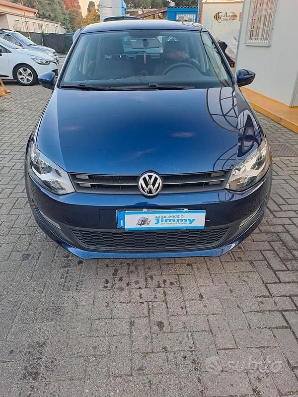 Usata VW Polo Trendline 69 CV (50 kW) 2011 Blu Utilitaria