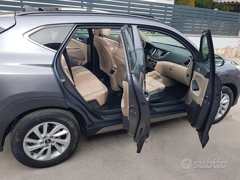 Usata Hyundai Tucson Xpossible 116 CV (85 kW) 2016 Grigio SUV