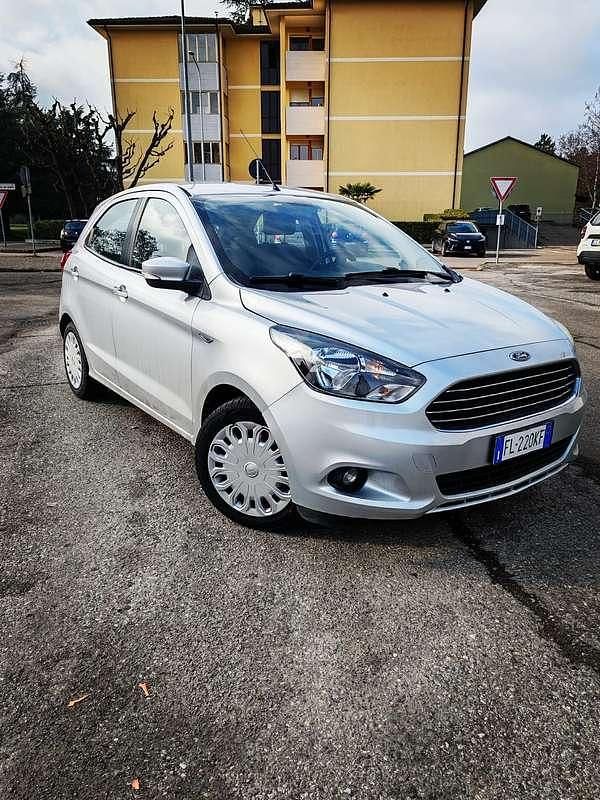 Begagnad Ford Ka 71 HK (52 kW) 2018 Grå Sedan