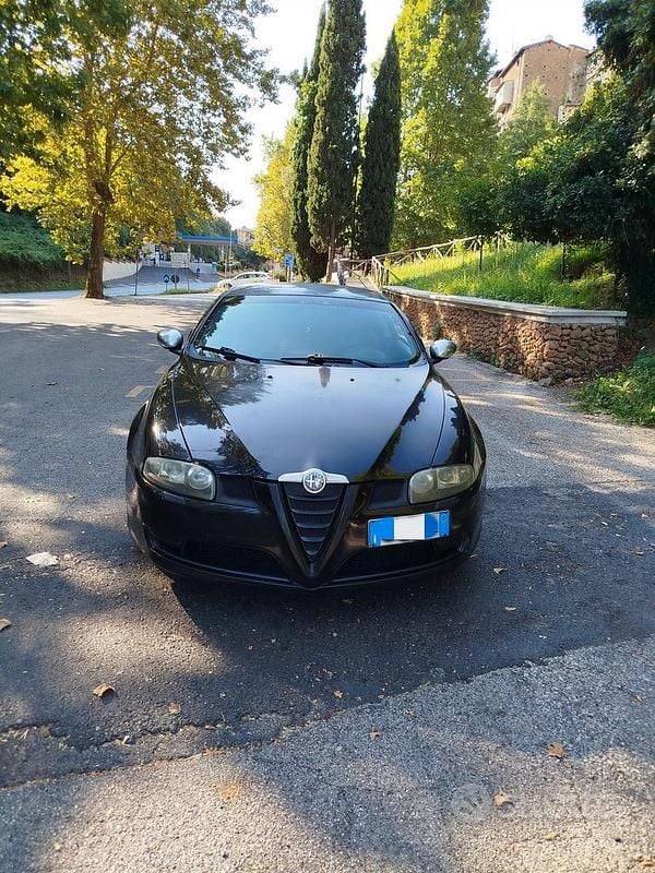 Nero Usata 2007 Alfa Romeo GT Coupé | 2600 € (Buon prezzo) - Immagine 1/4