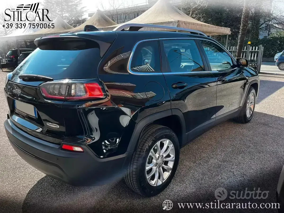 Usata Jeep Cherokee Longitude 194 CV (142 kW) 2019 Nero SUV