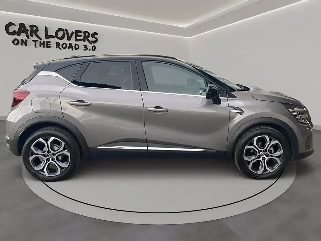 Usata Renault Captur Techno 101 CV (74 kW) 2023 Grigio scuro SUV